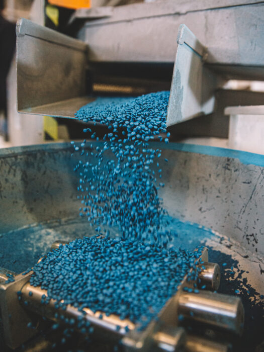 Manufacturing industrial tool to convey plastic pellets